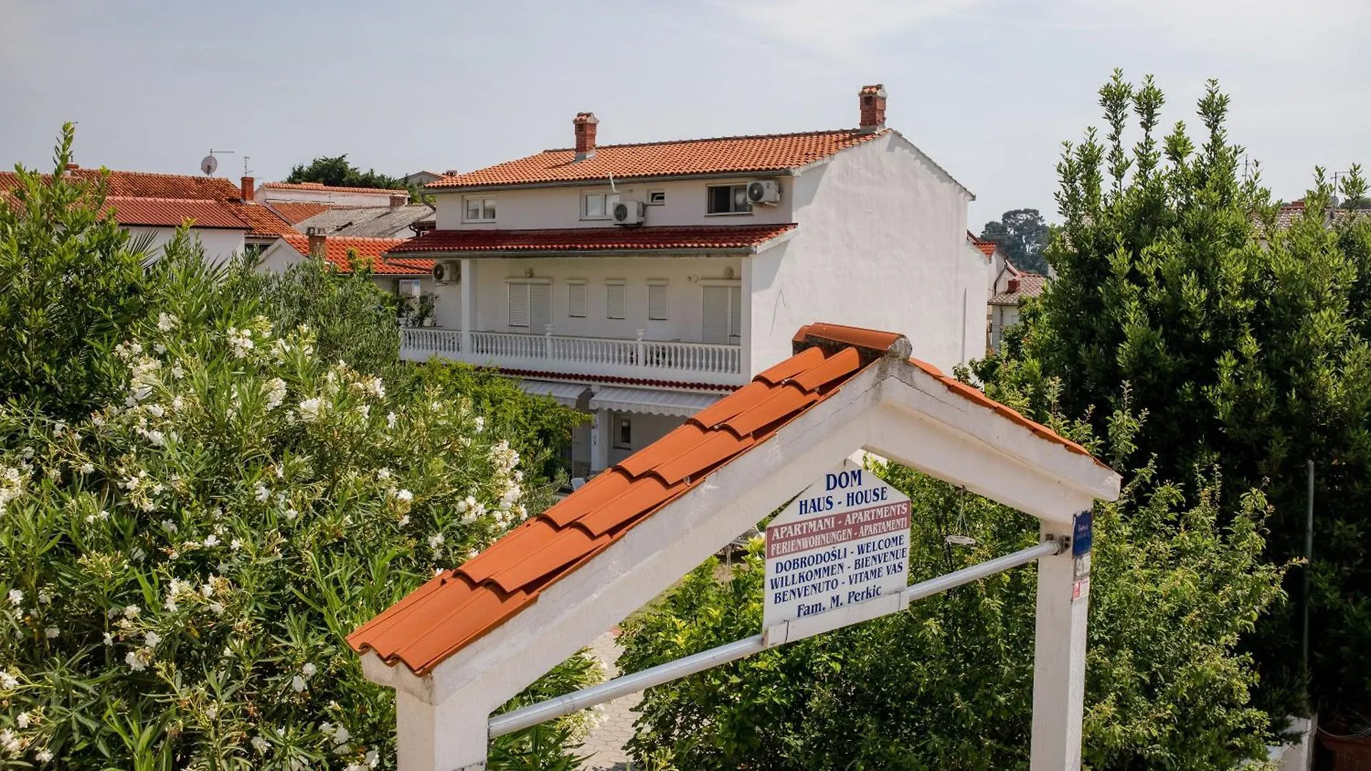 Klimatisierte Ferienwohnung In Palit Mit Pool,3 Grosser Terrasse Rab Town