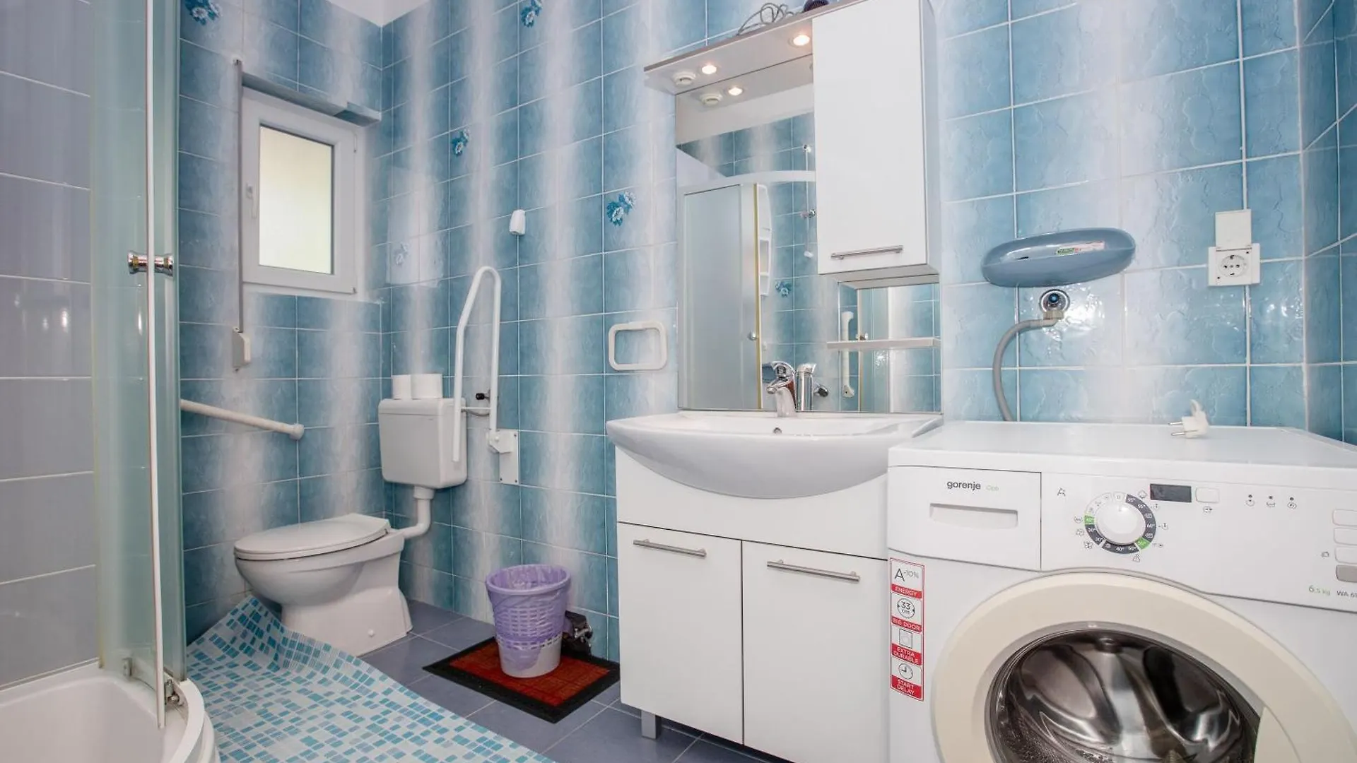 Klimatisierte Ferienwohnung In Palit Mit Pool,3 Grosser Terrasse Rab Town Apartment