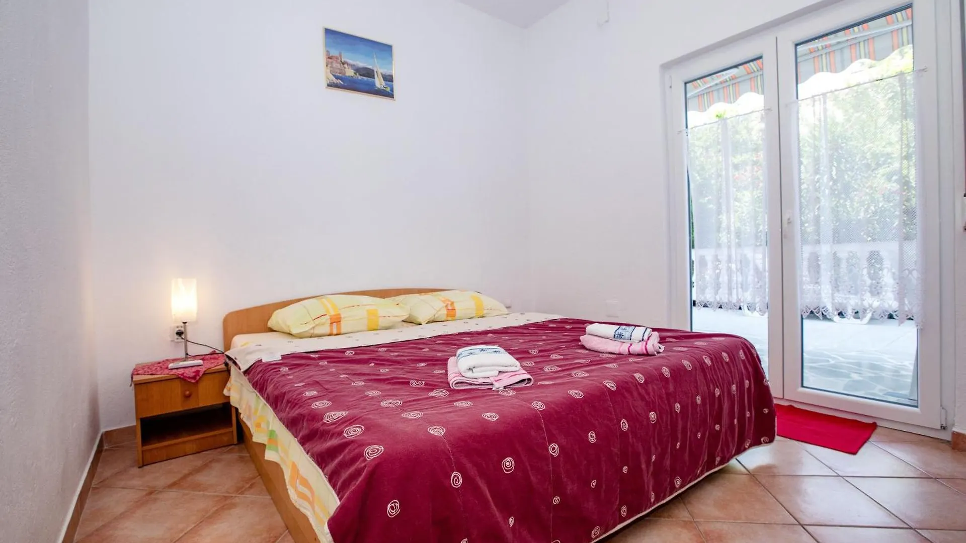 Klimatisierte Ferienwohnung In Palit Mit Pool,3 Grosser Terrasse Rab Town Apartment