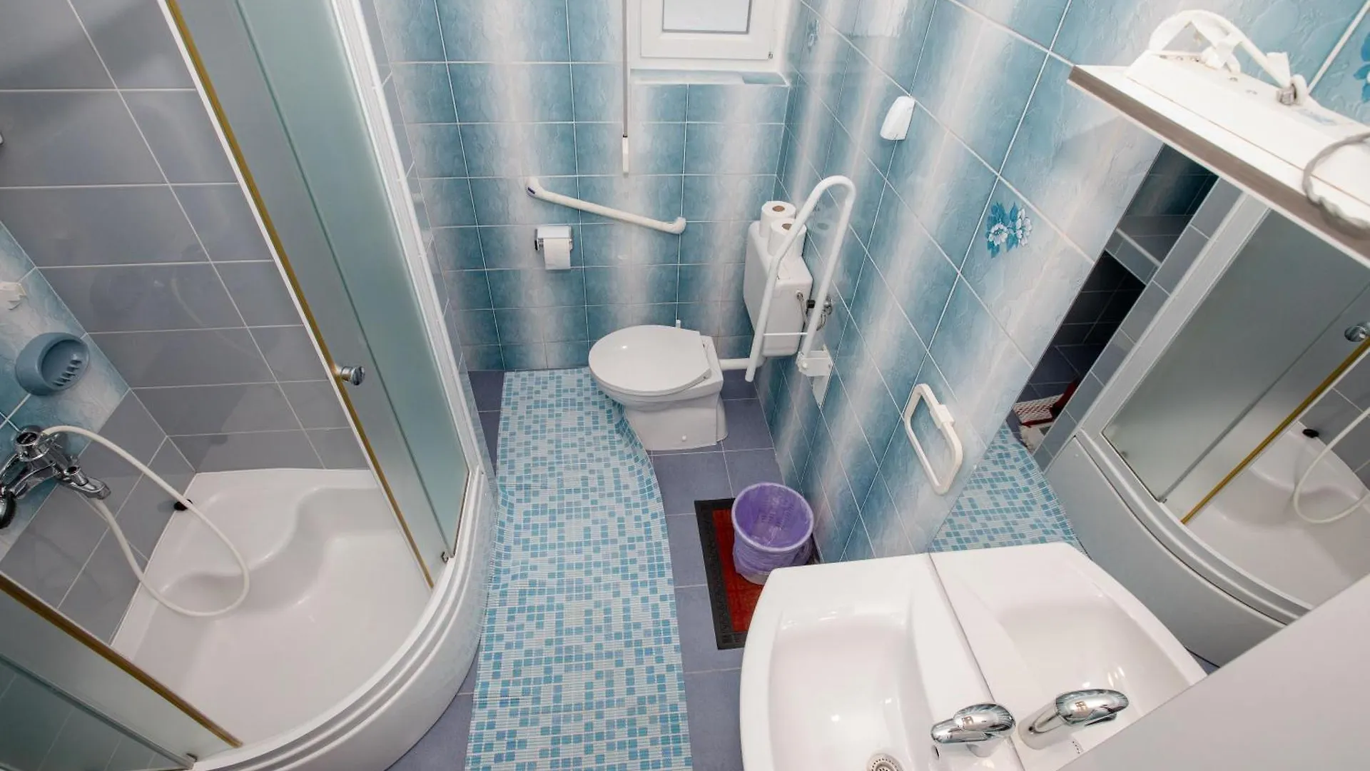 Klimatisierte Ferienwohnung In Palit Mit Pool,3 Grosser Terrasse Rab Town