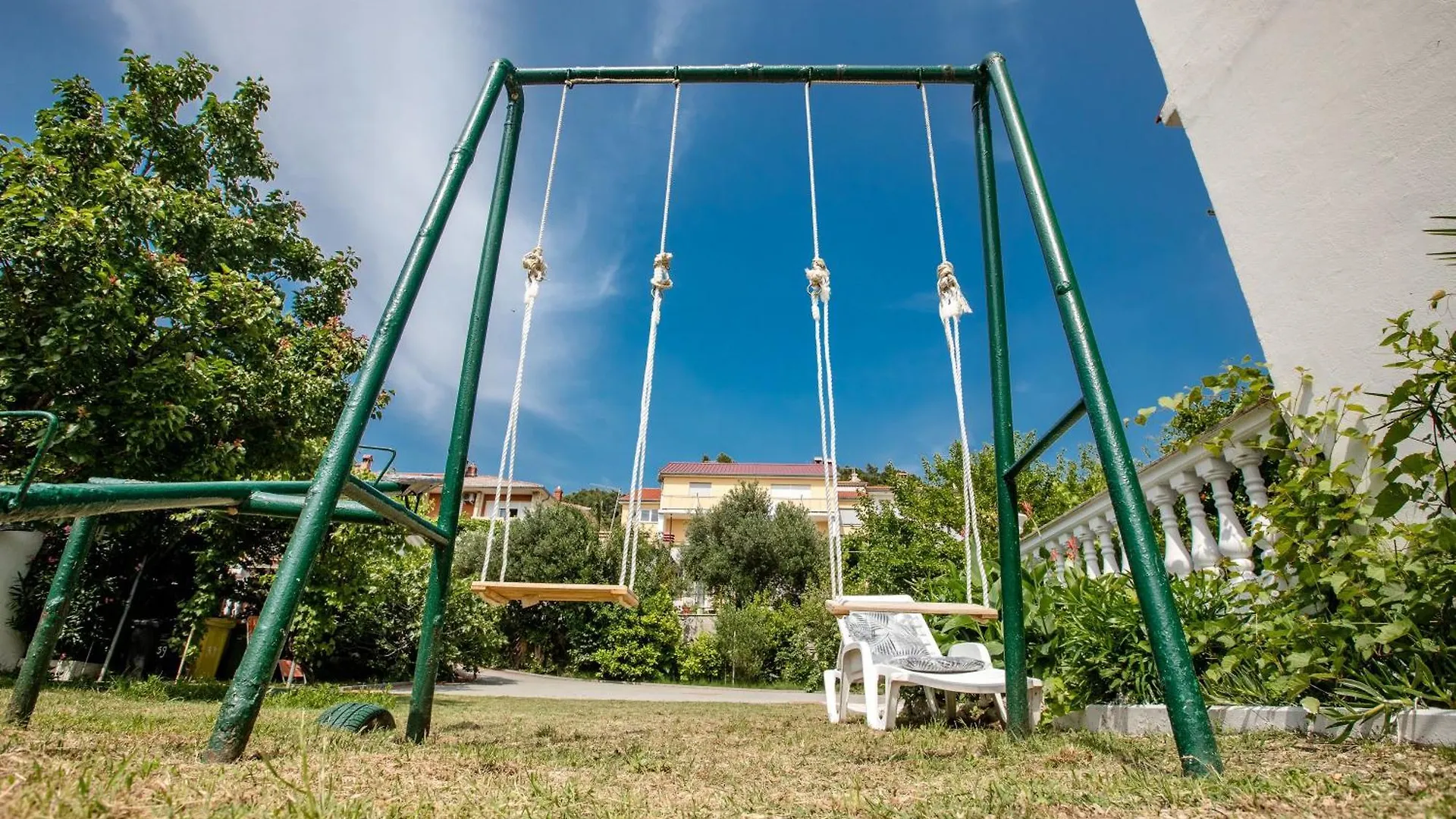 Klimatisierte Ferienwohnung In Palit Mit Pool,3 Grosser Terrasse Rab Town
